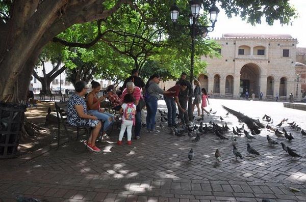 Familias completas pasaron Navidad en la Zona Colonial