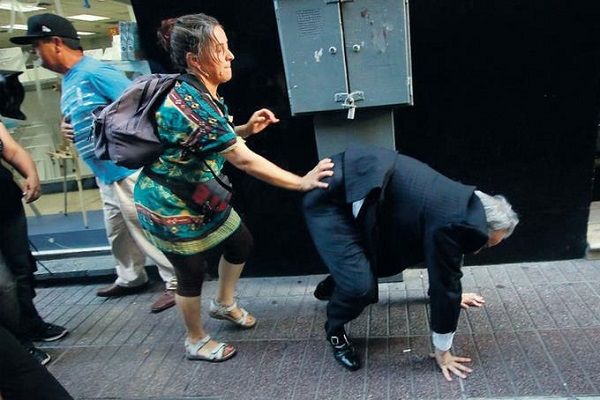 Golpean al presidente del TC