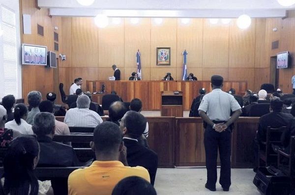 Intérpretes judiciales reclaman protección