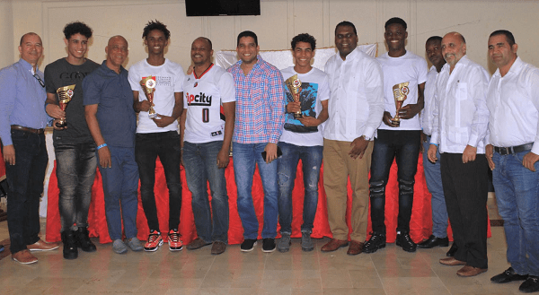 San Lázaro: Club del Año en premiación de Abadina