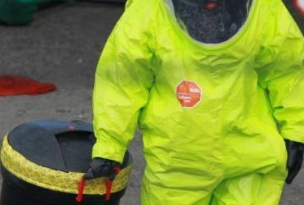 Trabajan en reglamento material radiactivo