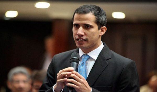 Tribunal Supremo prohíbe a Guaidó salir de Venezuela y congela sus cuentas