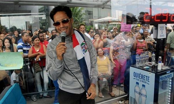 Carlos Silver reintentará en febrero romper récord Guinness cantando sin parar