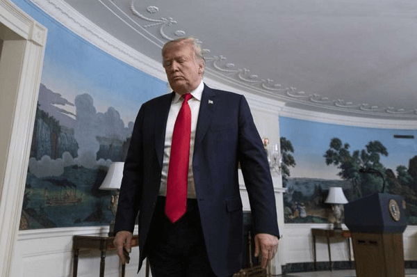 Trump advierte a Maduro que «todas las opciones están sobre la mesa» si no abandona su cargo