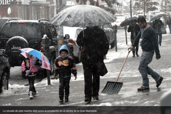 Neoyorquinos sufrirán ‘dolor de cabeza’ al volver al hogar por la nevada