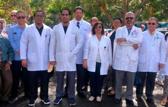 Médicos del Cabral y Báez amenazan con huelga por tardanza en remodelación