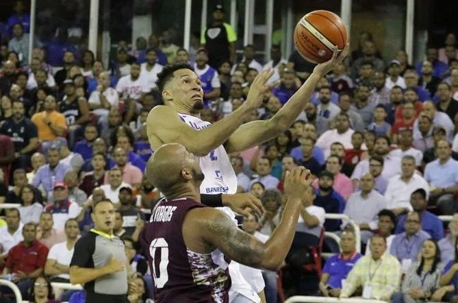 República Dominicana vence a Venezuela y si dispone de Brasil pasa al Mundial