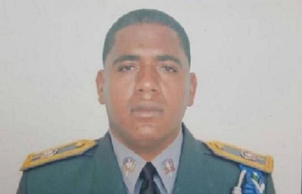 Fallece mayor de la Policía herido por delincuente en Boca Chica
