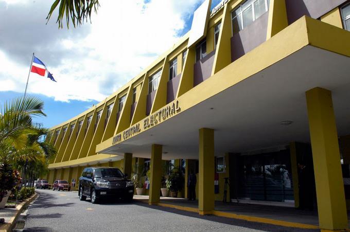 JCE supervisará campaña en redes sociales y noticias electorales falsas