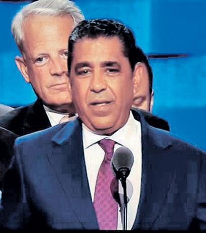 Espaillat: Agentes de NY intimidan a los inmigrantes