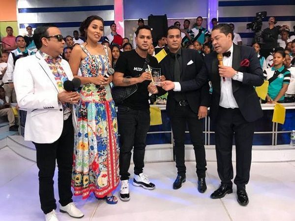 Santiago Matías dice “Alofoke» es plataforma para pegada de artistas