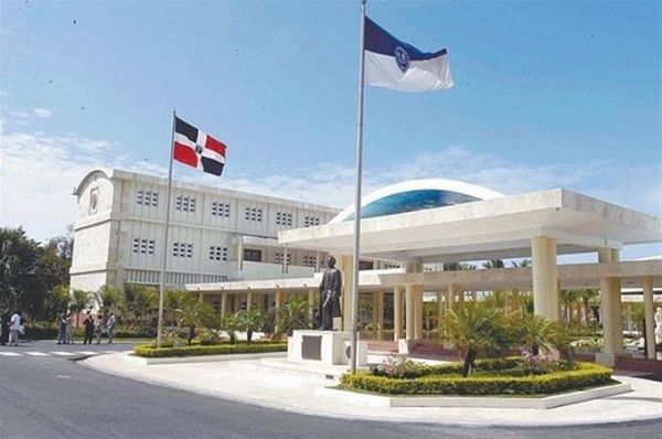 Estudiantes quieren una extensión de la UASD