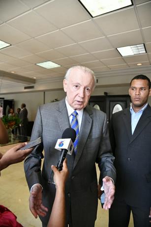 Figuras políticas apoyan decisión del Tribunal Constitucional que anula disposición Ley de Partidos