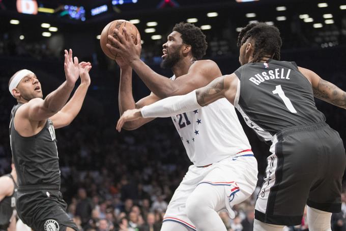 Joel Embiid anota 31, toma 16 rebotes y Sixers ponen serie 3-1