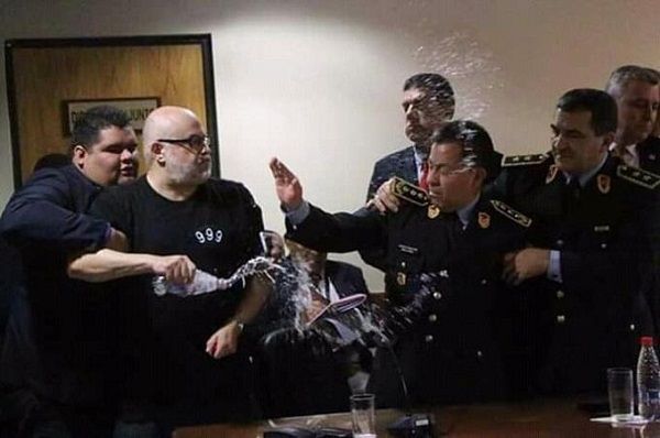 Senado paraguayo suspende a senador que agredió a expresidente Lugo