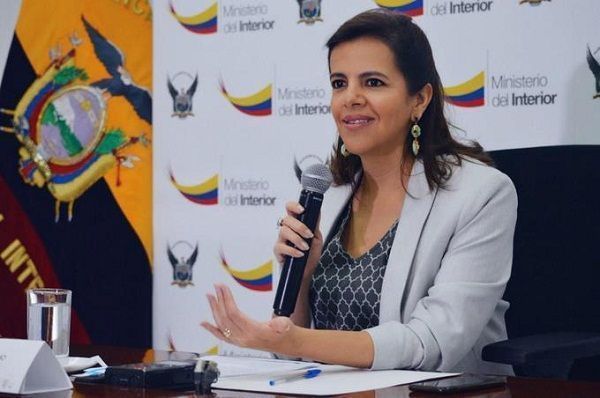 Ministra confirma la detención de una persona en Ecuador ligada a WikiLeaks