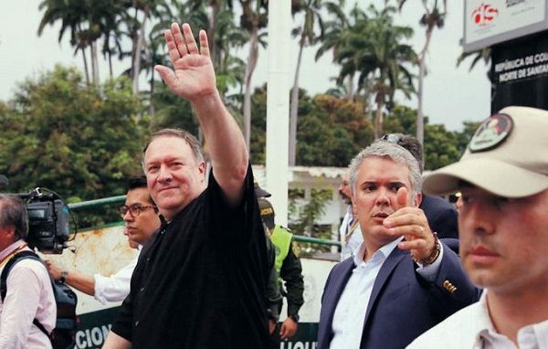 Pompeo pide a Maduro que abra la frontera para el ingreso de la ayuda