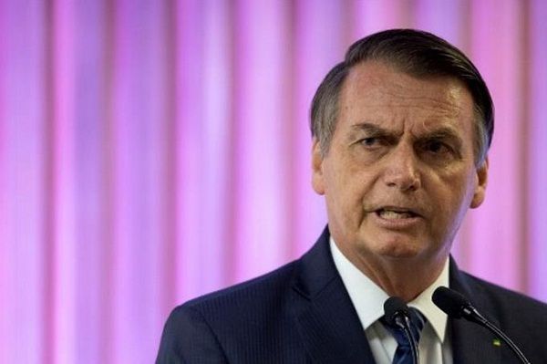 Bolsonaro recibe espaldarazo de su masa en momentos de tensión de su Gobierno