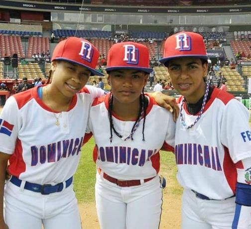 Con 6 meses de embarazo jugaba softbol y béisbol
