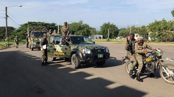 Reforzamiento militar en la frontera ante protestas contra Presidente de Haití