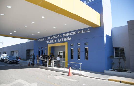Trasladan pacientes del Moscoso Puello por falla eléctrica