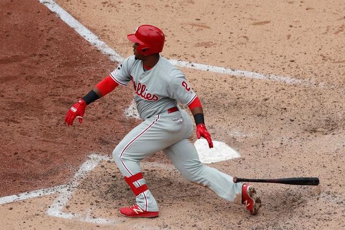 Segura batea tres hits en victoria de los Filis