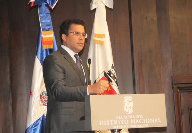 Cabildo renegocia contratos y ahorra más de RD$500 MM