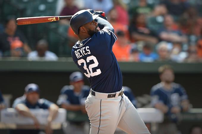 Franmil dispara el 26, pero Padres caen ante Marlins