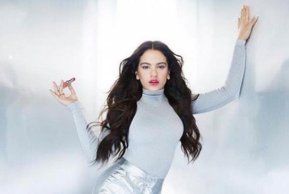 Rosalía lanza dos temas de forma sorpresiva