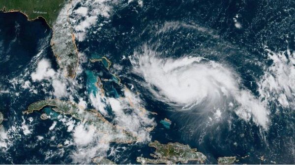 Huracán Dorian alcanza Categoría 4 y afectará a Florida y Bahamas con vientos y lluvias