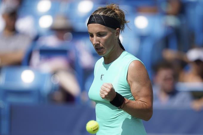 Kuznetsova evita que Barty regrese al número uno