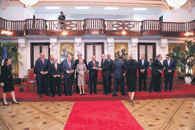 Presidente dice zona franca es motor de desarrollo de la economía del país