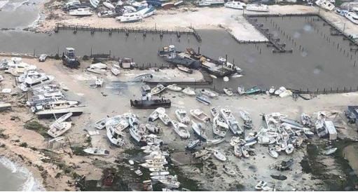Dorian deja a Bahamas sumergida en catástrofe
