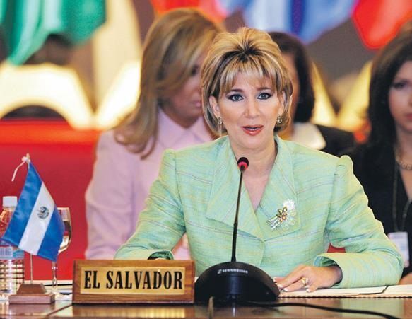 Ex primera dama de El Salvador a juicio