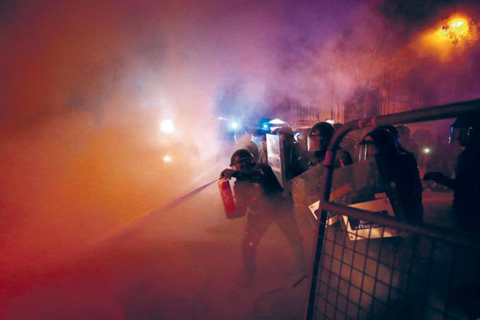 Se extienden los disturbios por fallo contra separatistas
