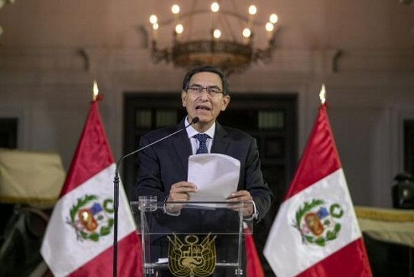 Disolución del Congreso en Perú afianza el poder del presidente Vizcarra