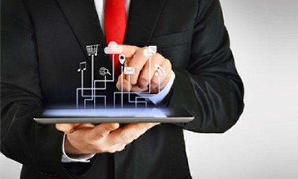 Empresarios explican retos y ventajas de nuevas tecnologías