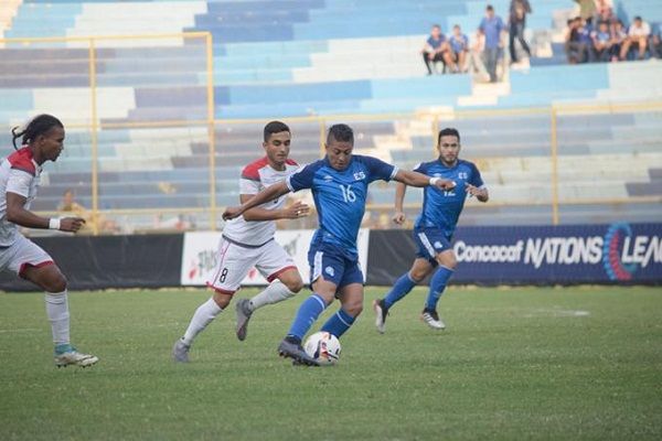 La selección dominicana cae 2-0 en visita a El Salvador
