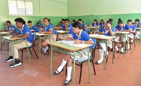 Educación convoca a más de 34 mil estudiantes a Pruebas Nacionales