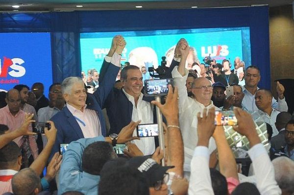 DXC proclama a Luis Abinader candidato presidencial