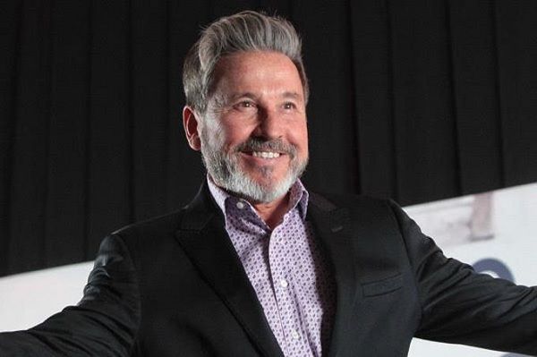Danilo Medina le otorga nacionalidad dominicana a Ricardo Montaner