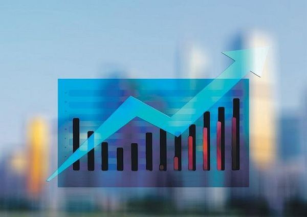 En noviembre la Economía creció 4.9%