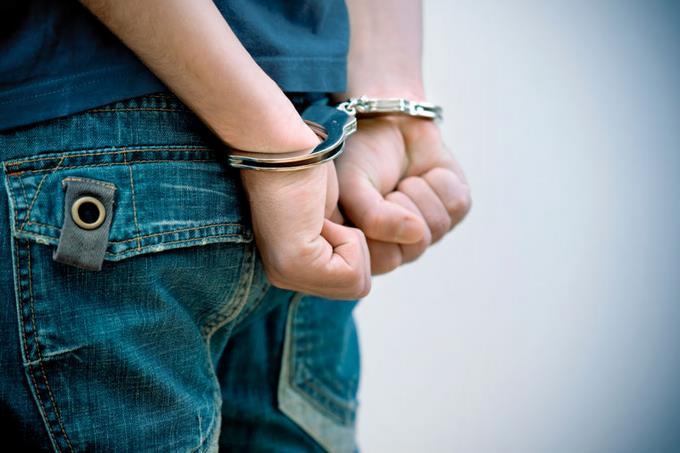 Buscan a reo hispano liberado por error en una prisión de Estados Unidos
