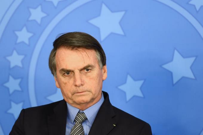 Brasil vuelve a tener más de mil muertos y Bolsonaro quiere vacuna brasileña