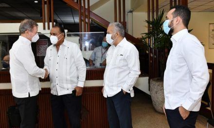 Cancillería reorganiza su nómina y proyecta ahorros por RD$2,600 millones este año
