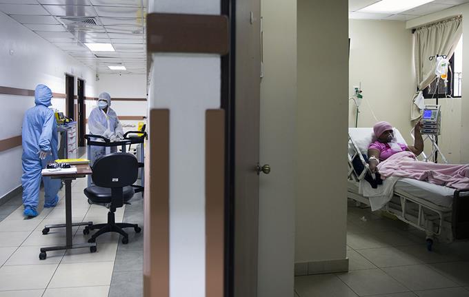 El país espera vacuna con 200,000 contagiados
