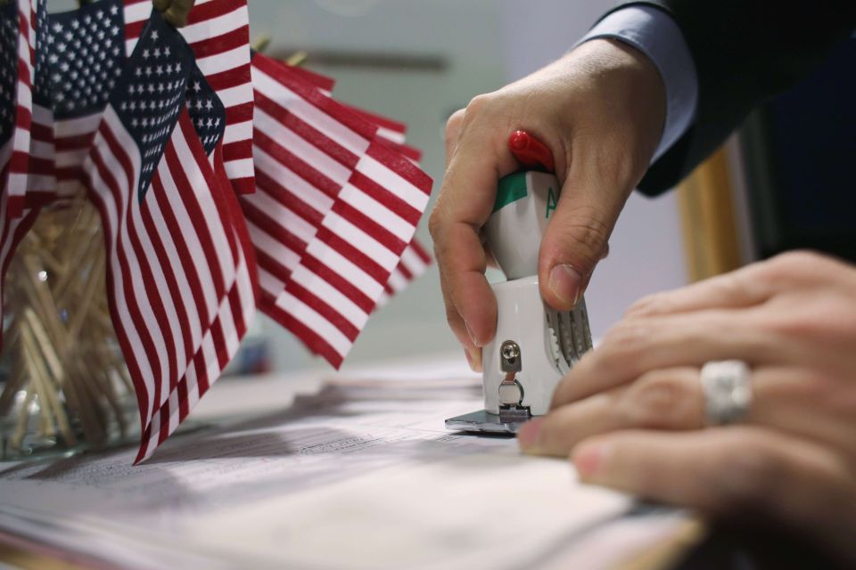 ¿Por qué es importante que un juez ordene a la Administración Trump entregar a inmigrantes la información de sus casos?