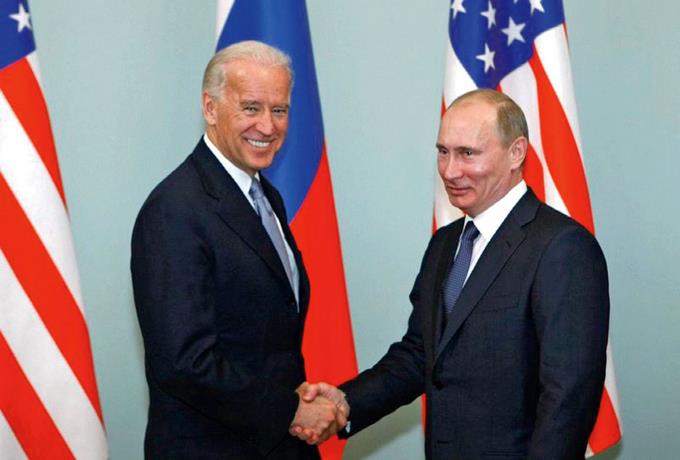 Joe Biden habla con Putin sobre Navalni y armas