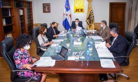 Miembro JCE emite voto disidente, Leonel y PRSC rechazan la resolución