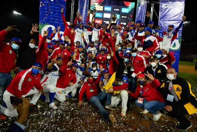 Félix Fermín logra su cuarto título en el Clásico del Caribe